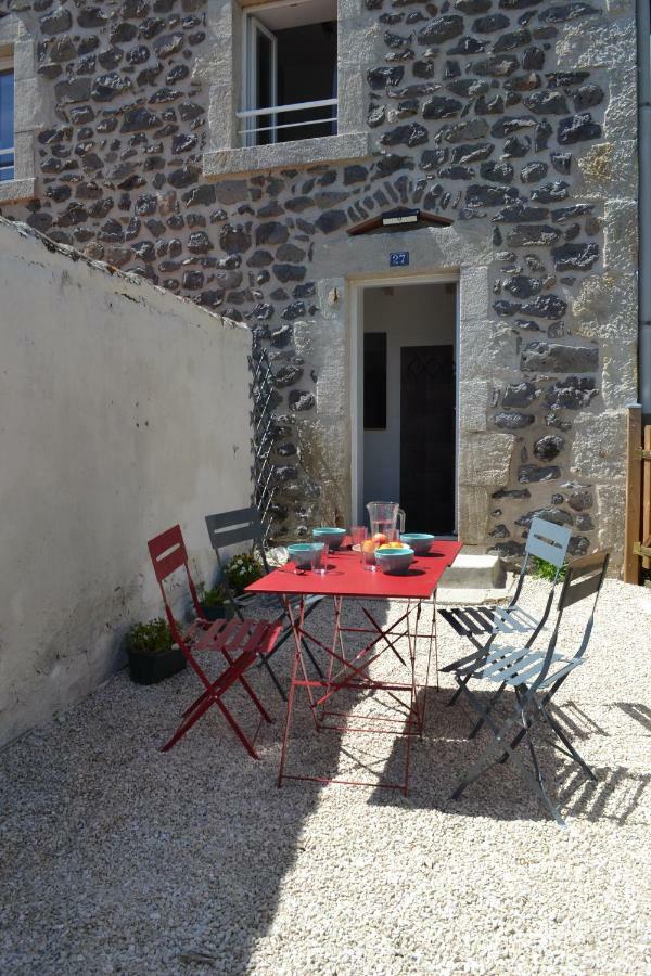 Gite Du Lavoir Le Puy-en-Velay Eksteriør billede